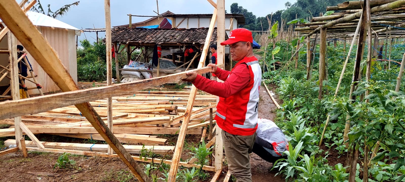 Pembangunan Rumah Sementara (Shelter) Untuk Penyintas Gempa Kabupaten Cianjur