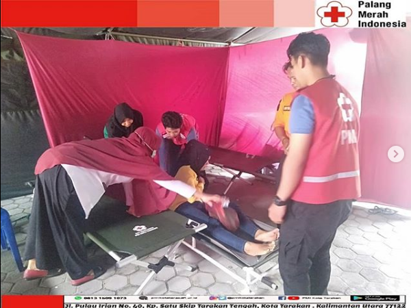Pasien Korban Kebakaran Dibawa Ke Puskesmas Sebengkok