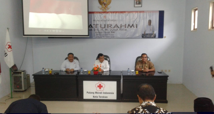 Kunjungi PMI Tarakan, Jusuf Kalla Akan Upayakan Penambahan Peralatan