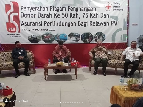 Penyerahan Piagam Penghargaan Donor Darah 50 kali, 75 kali dan Asuransi Perlindungan Bagi Relawan PM