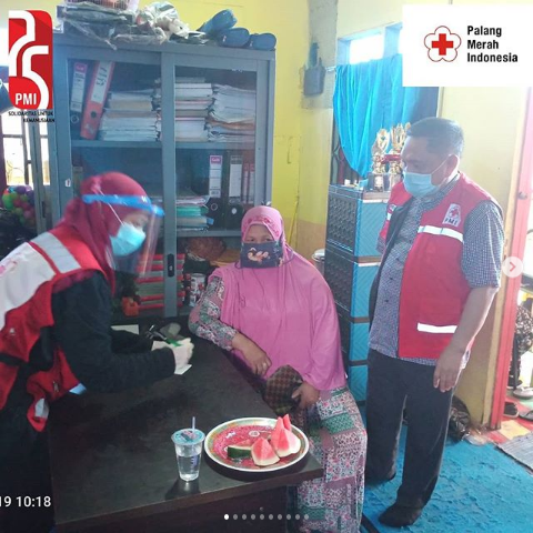 PMI Kota Tarakan melakukan kegiatan Pengobatan Kesehatan Gratis di Jl. Jembatan Bongkok